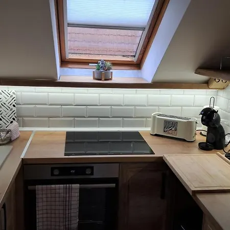 Frida Rbnb * Pilisvörösvár