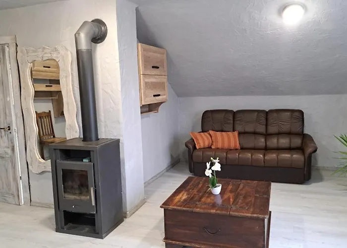 Frida Rbnb * Pilisvörösvár